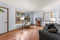 15-web-or-mls-821_Stoughton_Ave-65