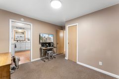 27-web-or-mls-821_Stoughton_Ave-110